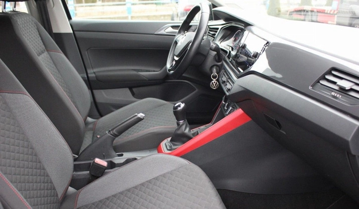 Volkswagen Polo cena 42900 przebieg: 49303, rok produkcji 2019 z Gniezno małe 254